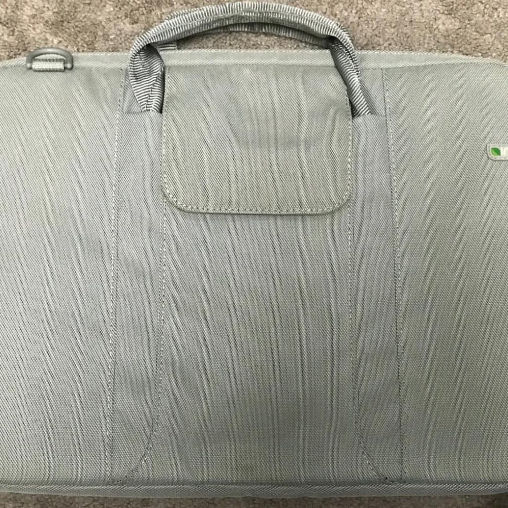 INCASE Light Grey Laptop Bag w/ Green Velvet Lining
